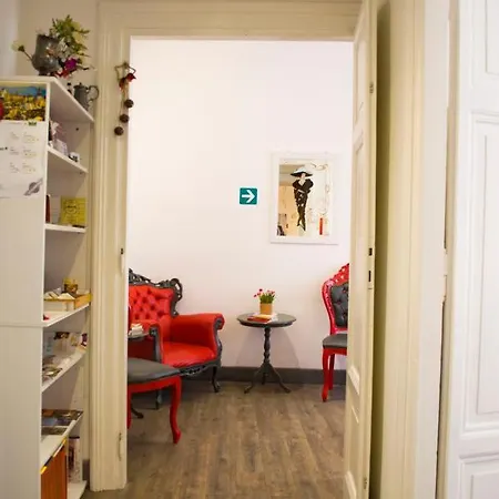 ベッド・アンド・ブレックファスト ルレ コーラ ディ リエンツォ