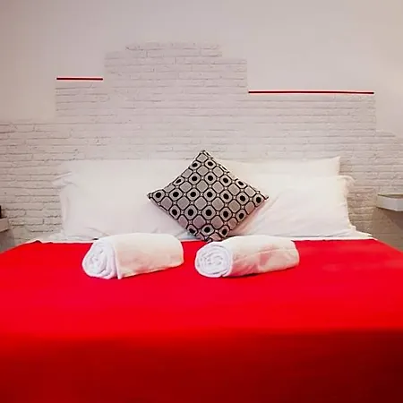 Relais Cola Di Rienzo Bed & Breakfast 4*