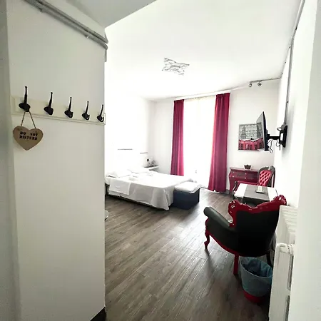 Relais Cola Di Rienzo فندق مبيت وإفطار 4*