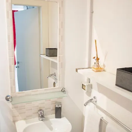 Couette-café Relais Cola Di Rienzo 4*